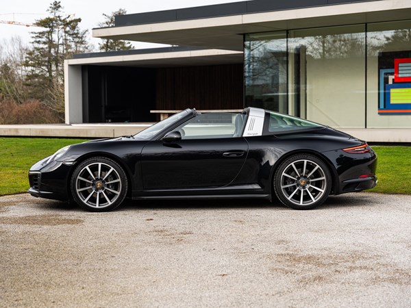 PORSCHE 991.2 TARGA 4